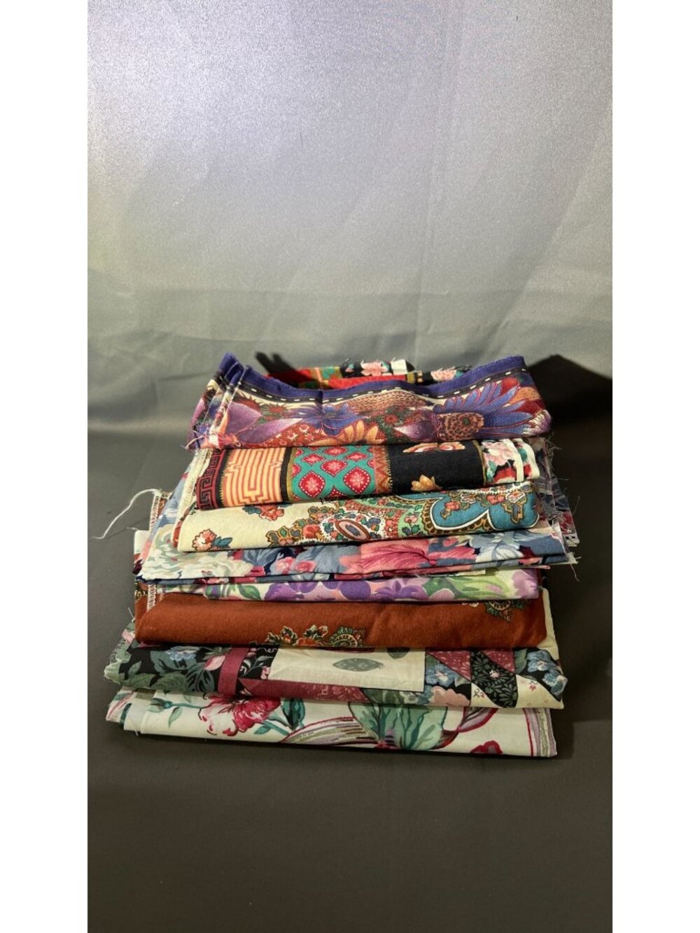 Floral & Paisley Retro Print Fabric Bundle - Craft Lot For Quilting - Picture 1 of 2
